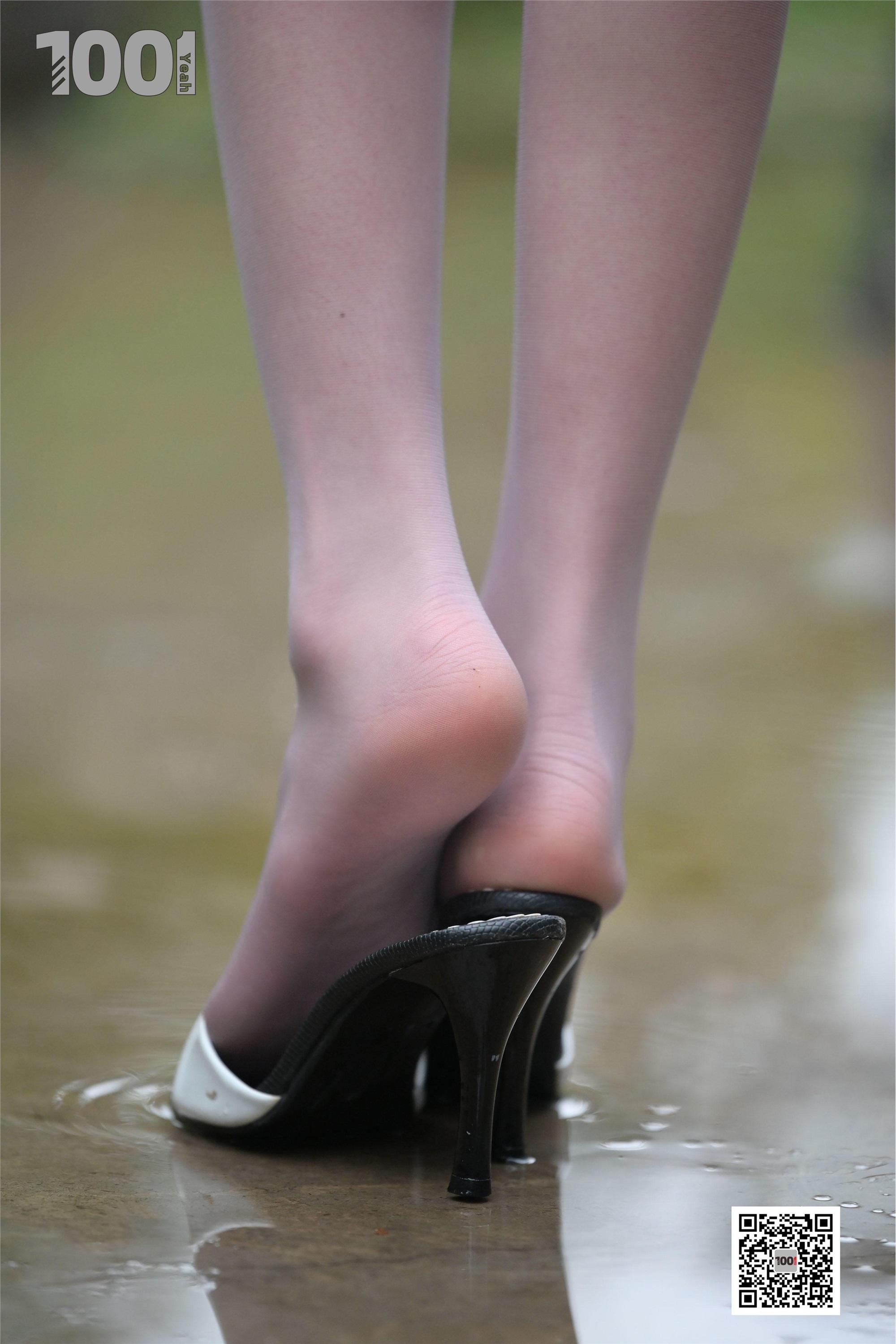 IESS异思趣向  一千零一夜《雨中漫步3》